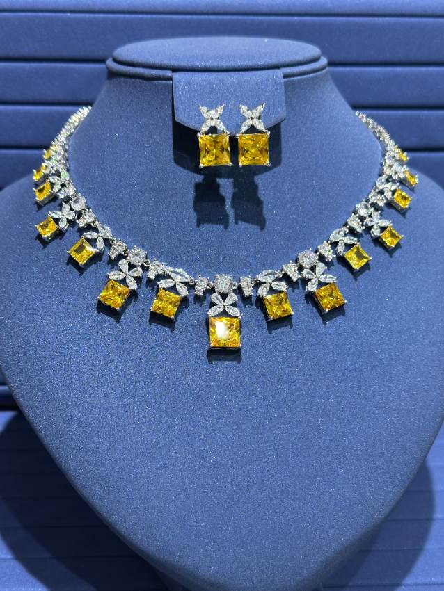 Honey Luxe